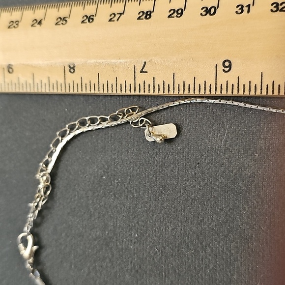 Elegant Silver Leaf Necklace With Pink Stones and Earring Set. Vintage - Picture 6 of 7